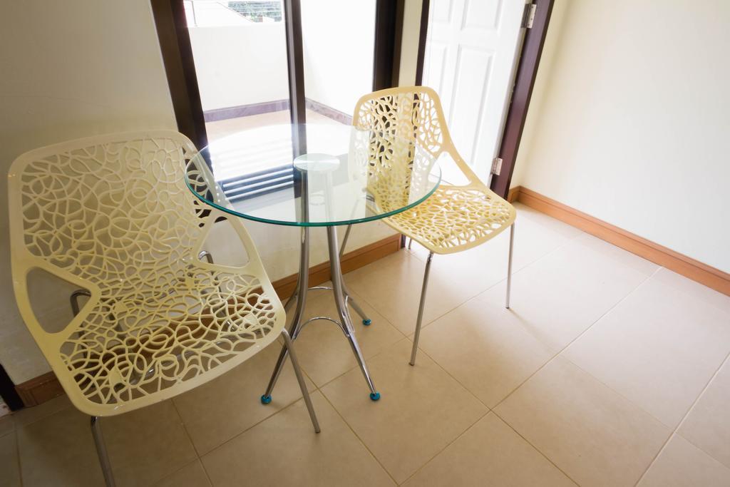 Bed & Breakfast Mook Samui